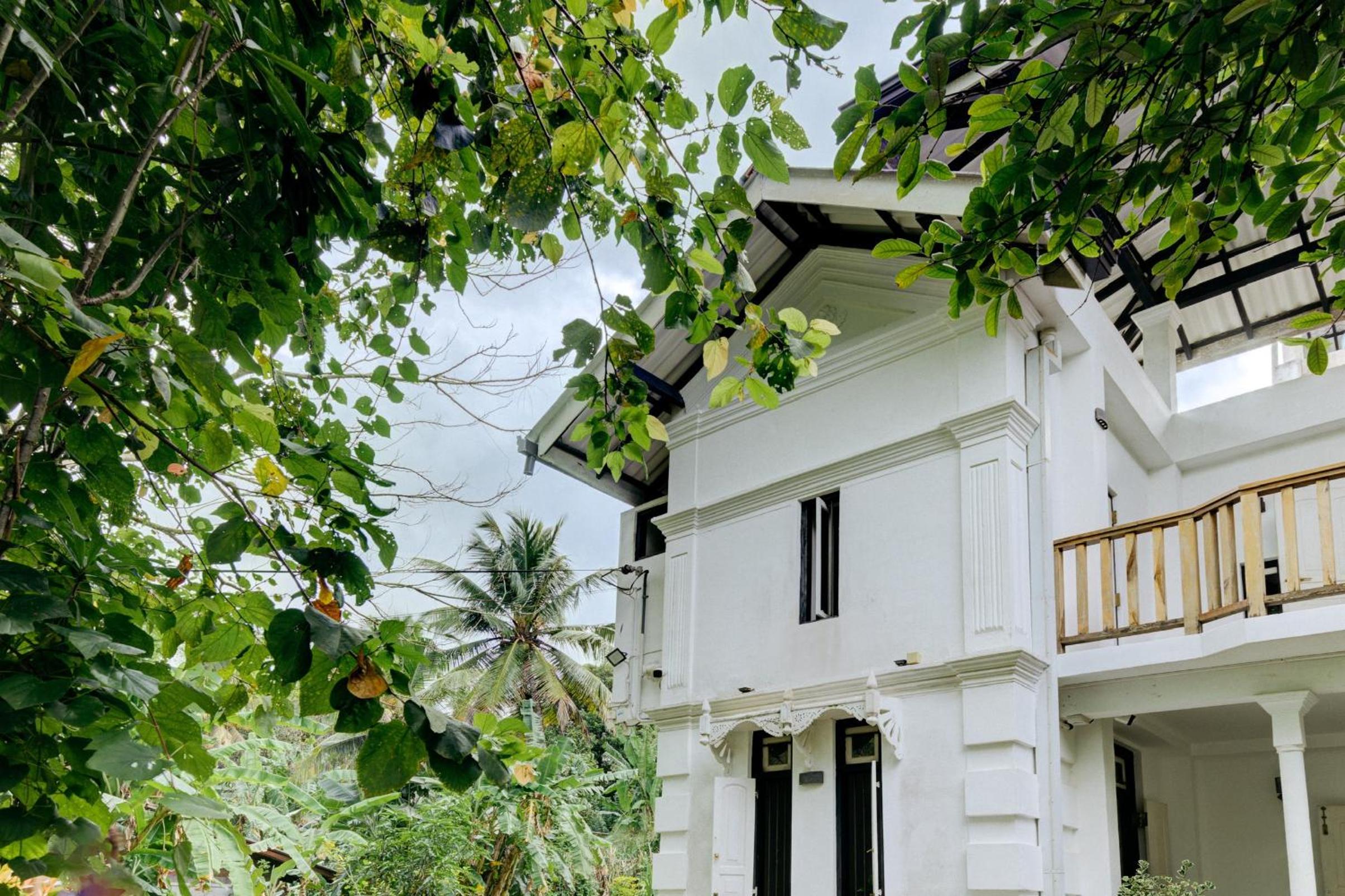 Watu House