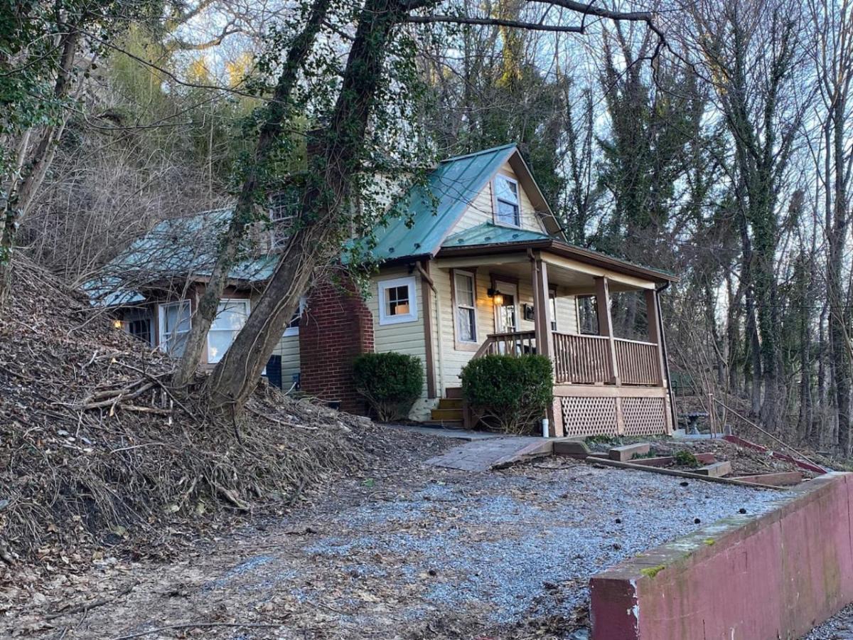 Hillside Hideaway in Lowertown Harpers Ferry view 2