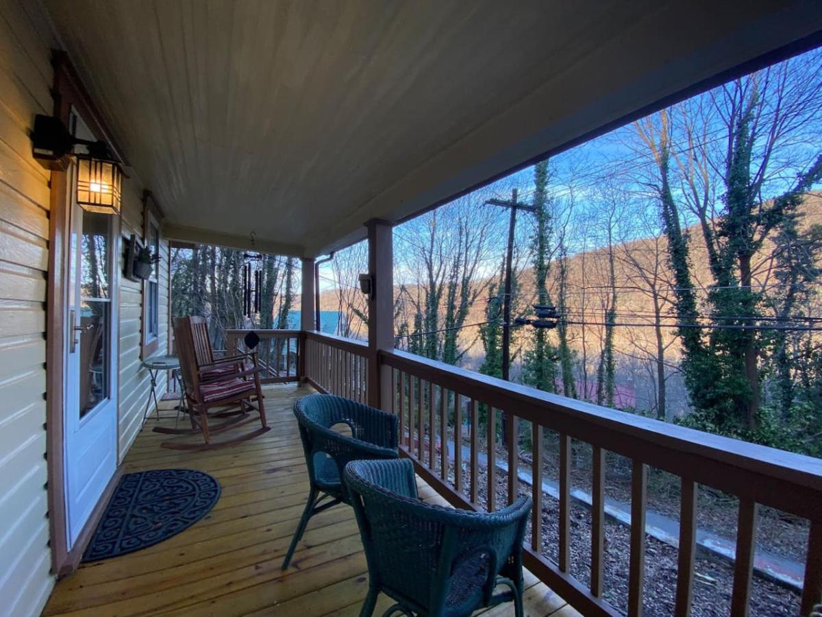 Hillside Hideaway in Lowertown Harpers Ferry view 3