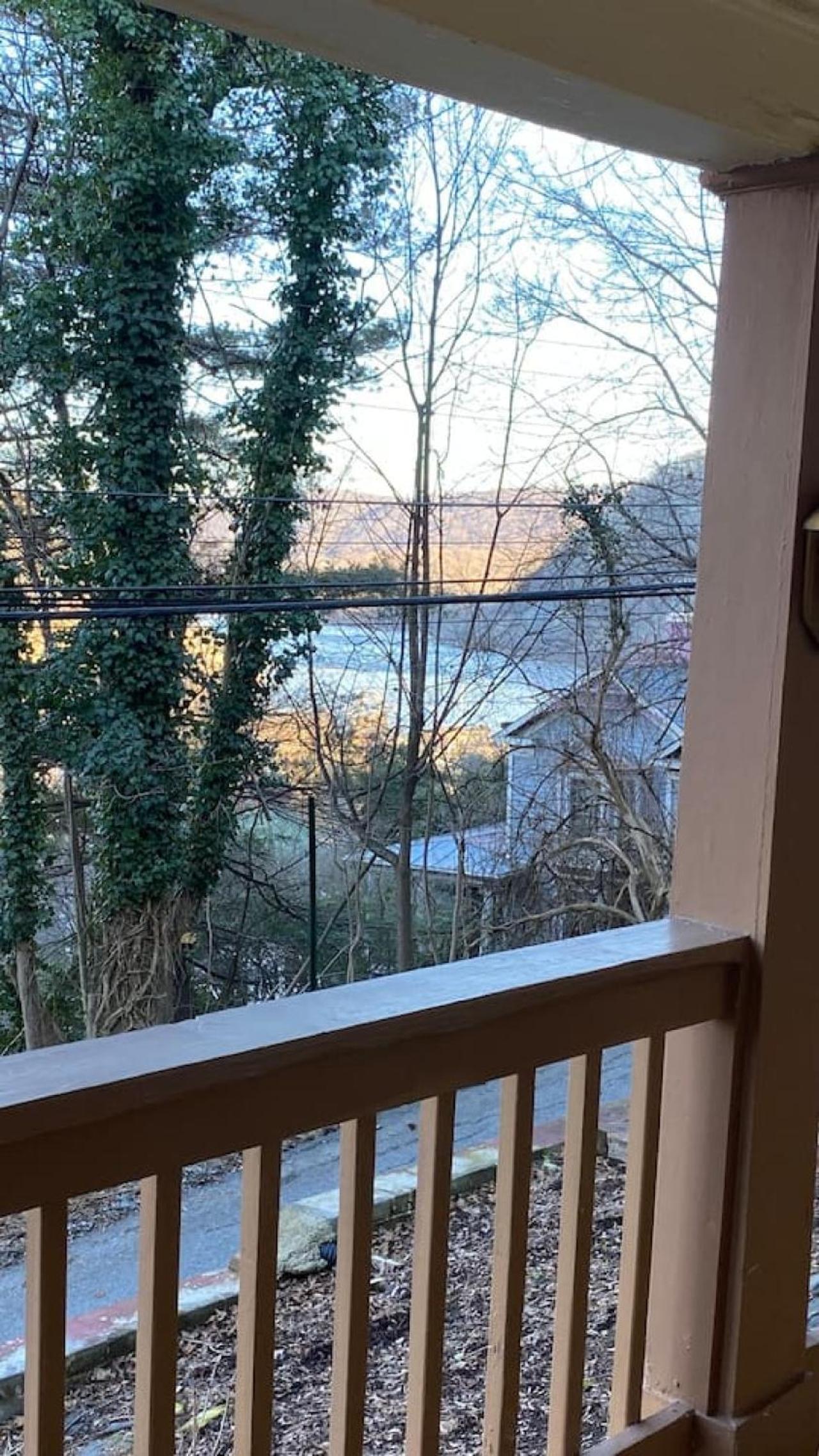 Hillside Hideaway in Lowertown Harpers Ferry view 4