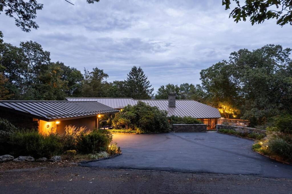 Quarry House Mid-Century Modern