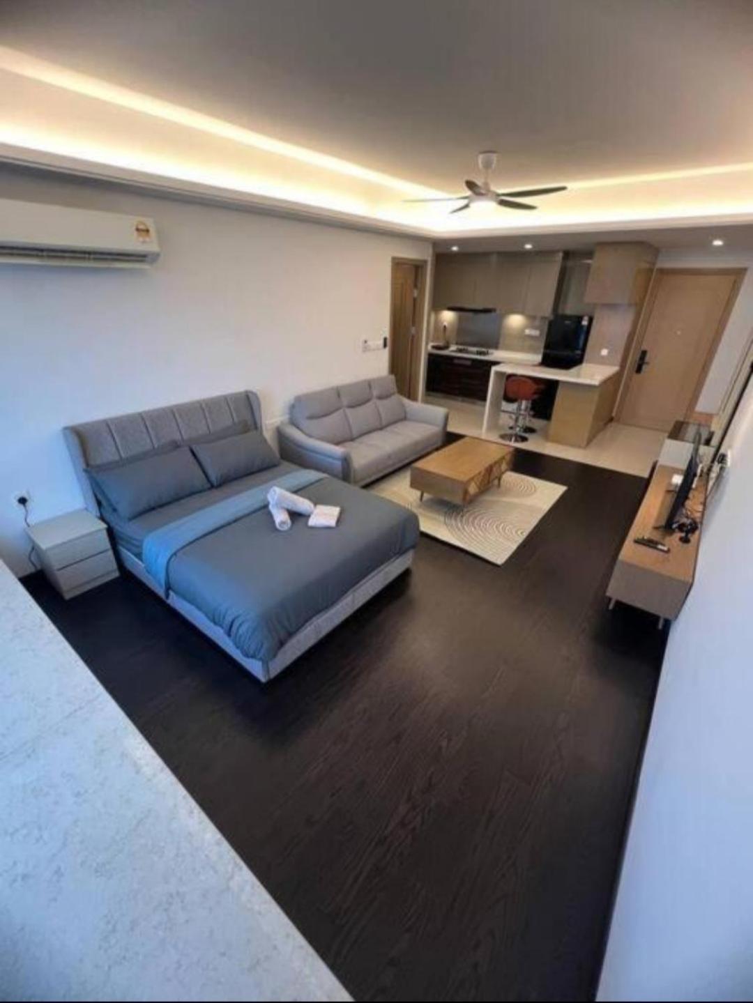 R&F Princess Cove Seaview Highfloor Studio by Studio888