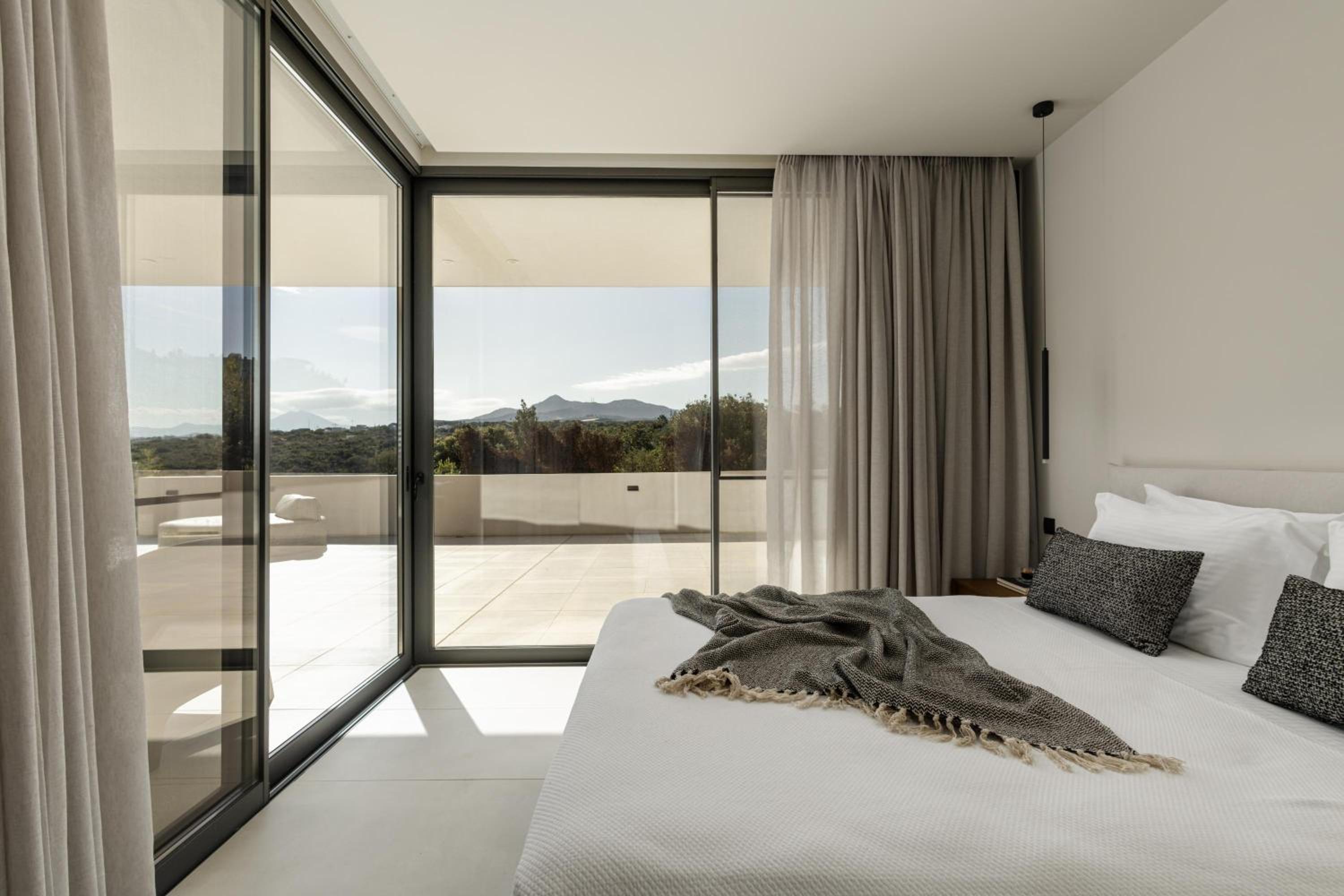 Aerial Villa - Award Winning Luxury Retreat
