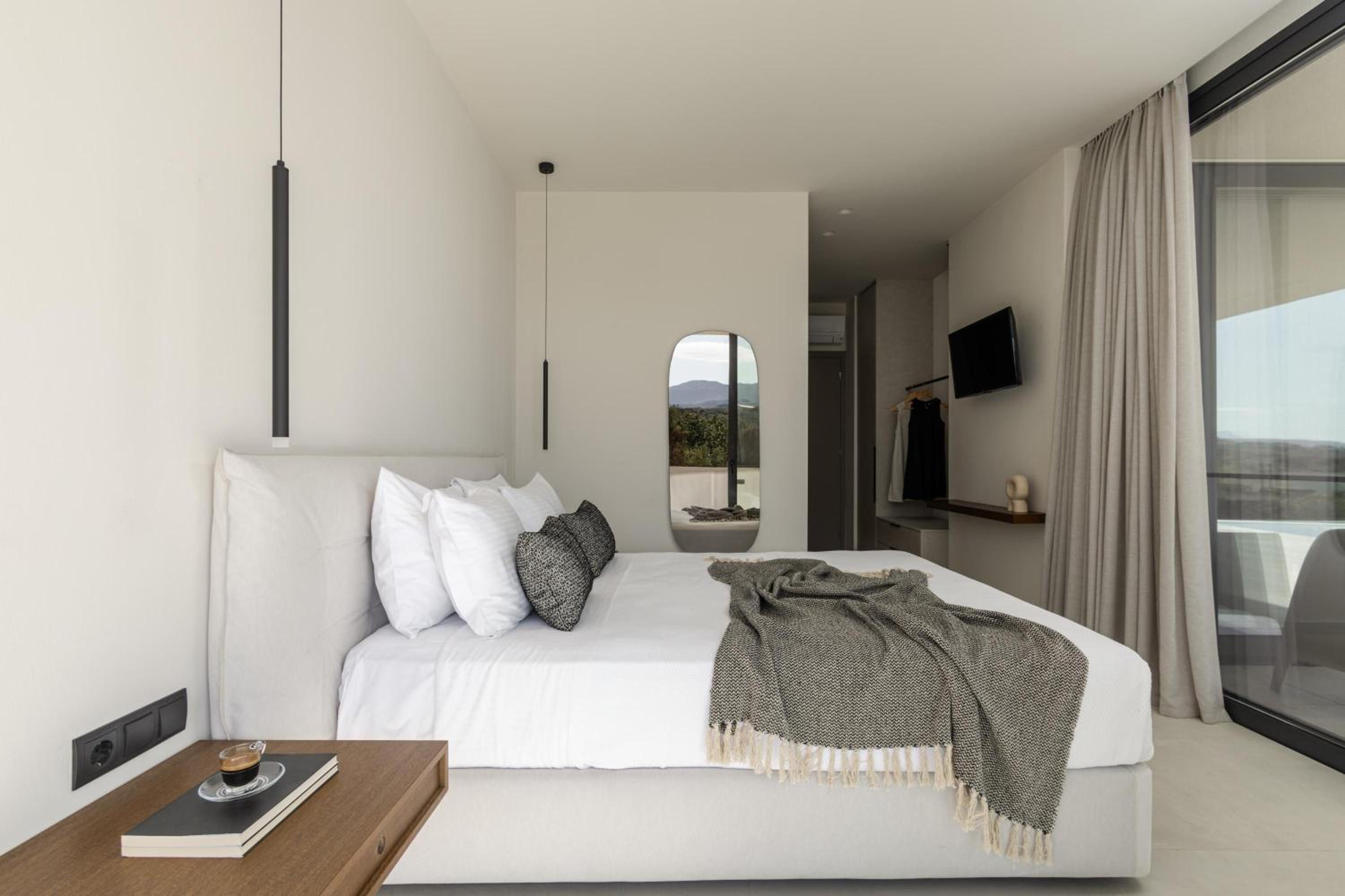 Aerial Villa - Award Winning Luxury Retreat