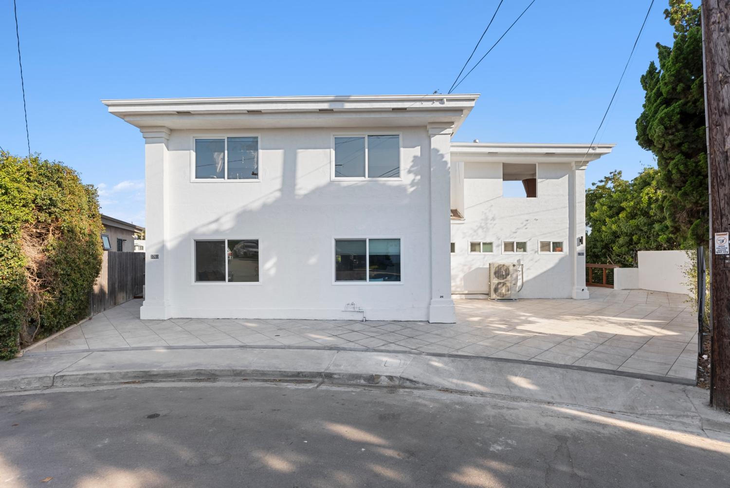 Luxury 7 BR Mission Hills Home with a View view 5
