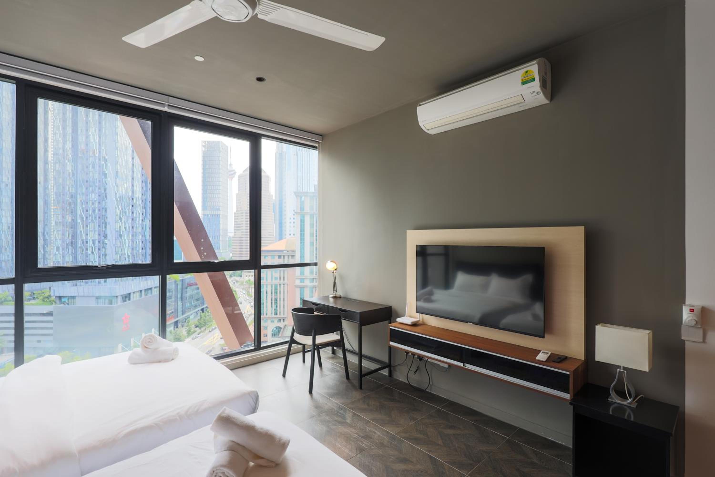 Scarletz Suites KLCC by GB