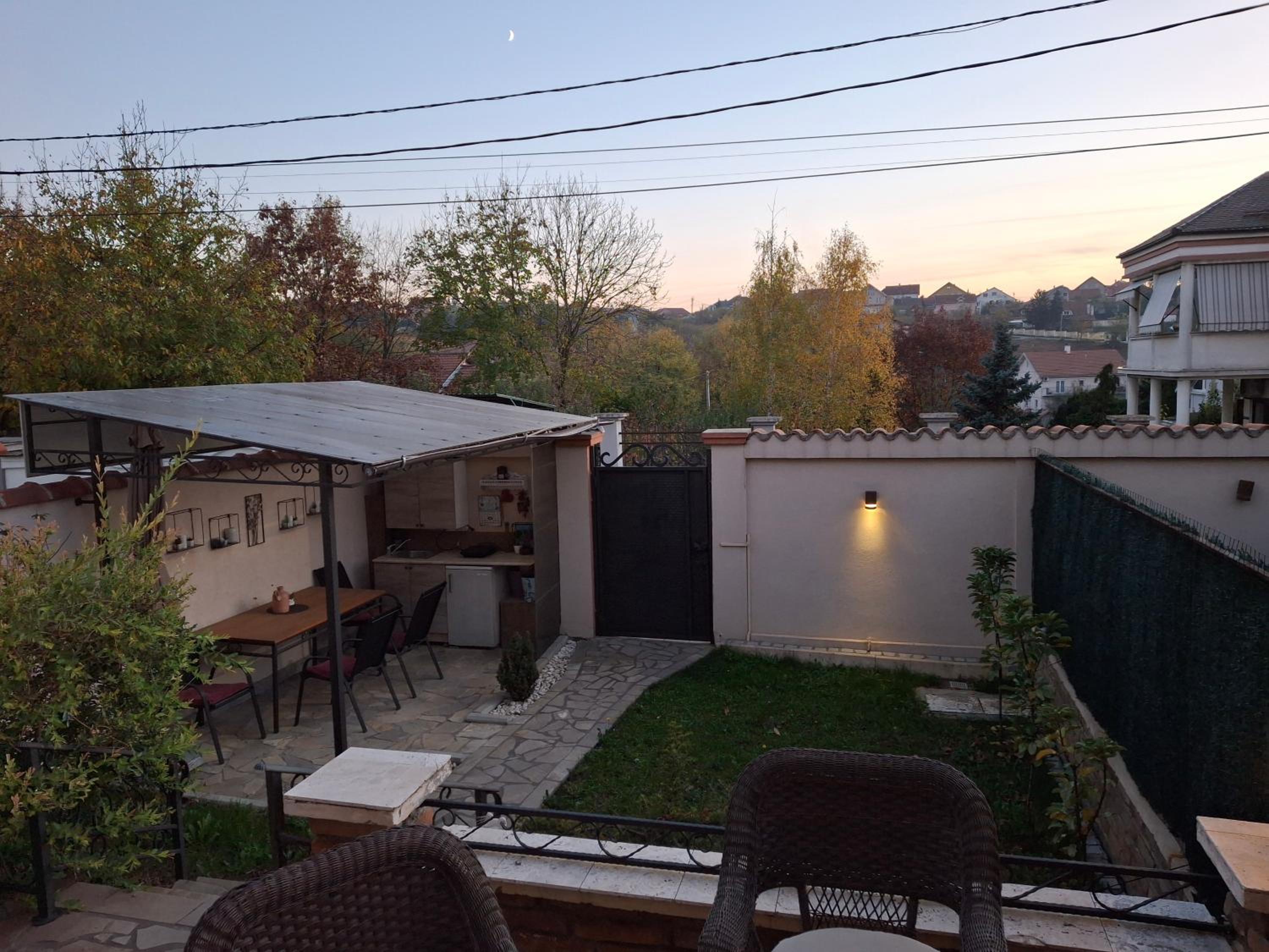 Photo 11