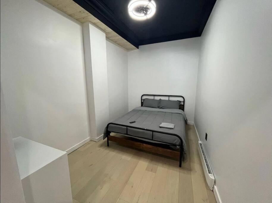 Cornwall Vacations - Newly renovated apartment in the heart of Cornwall - Property Image 2