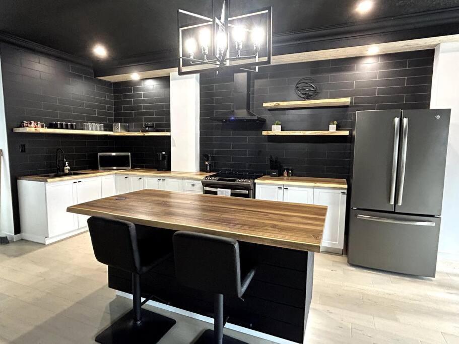 Cornwall Vacations - Newly renovated apartment in the heart of Cornwall - Property Image 3