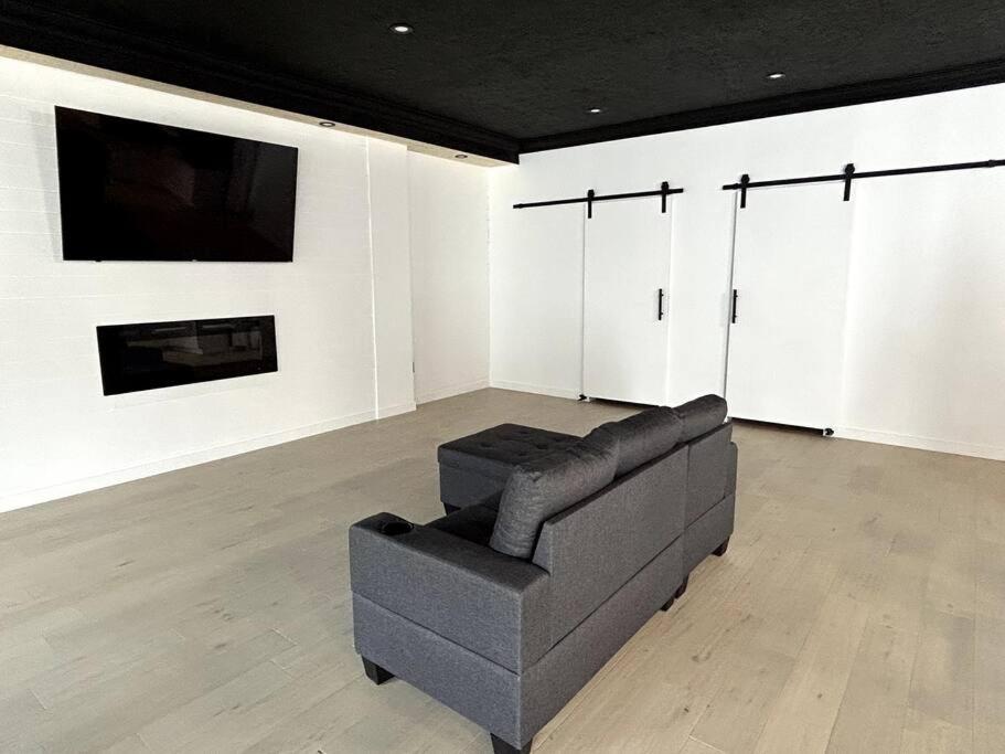 Cornwall Vacations - Newly renovated apartment in the heart of Cornwall - Property Image 4