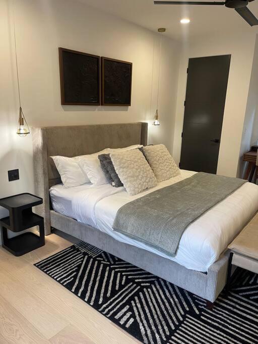 Park city Pines retreat sleeps 22! view 4