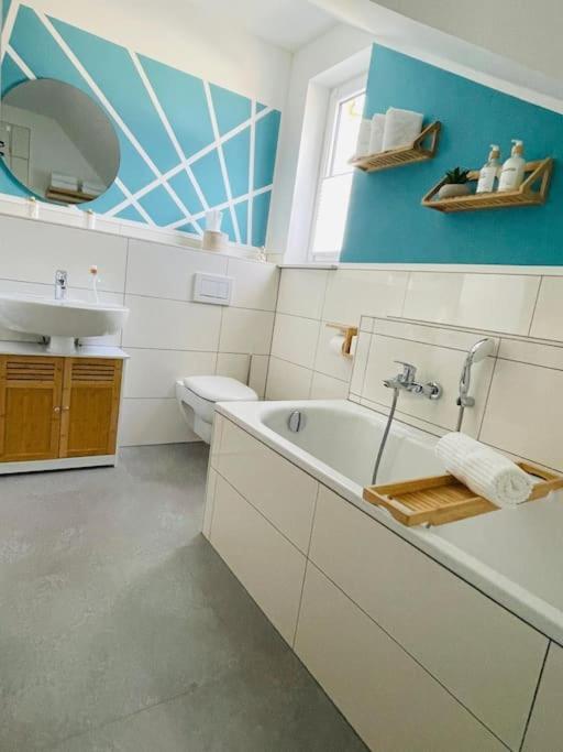 3 Bedroom-Apartment with 1,5 Bathrooms
