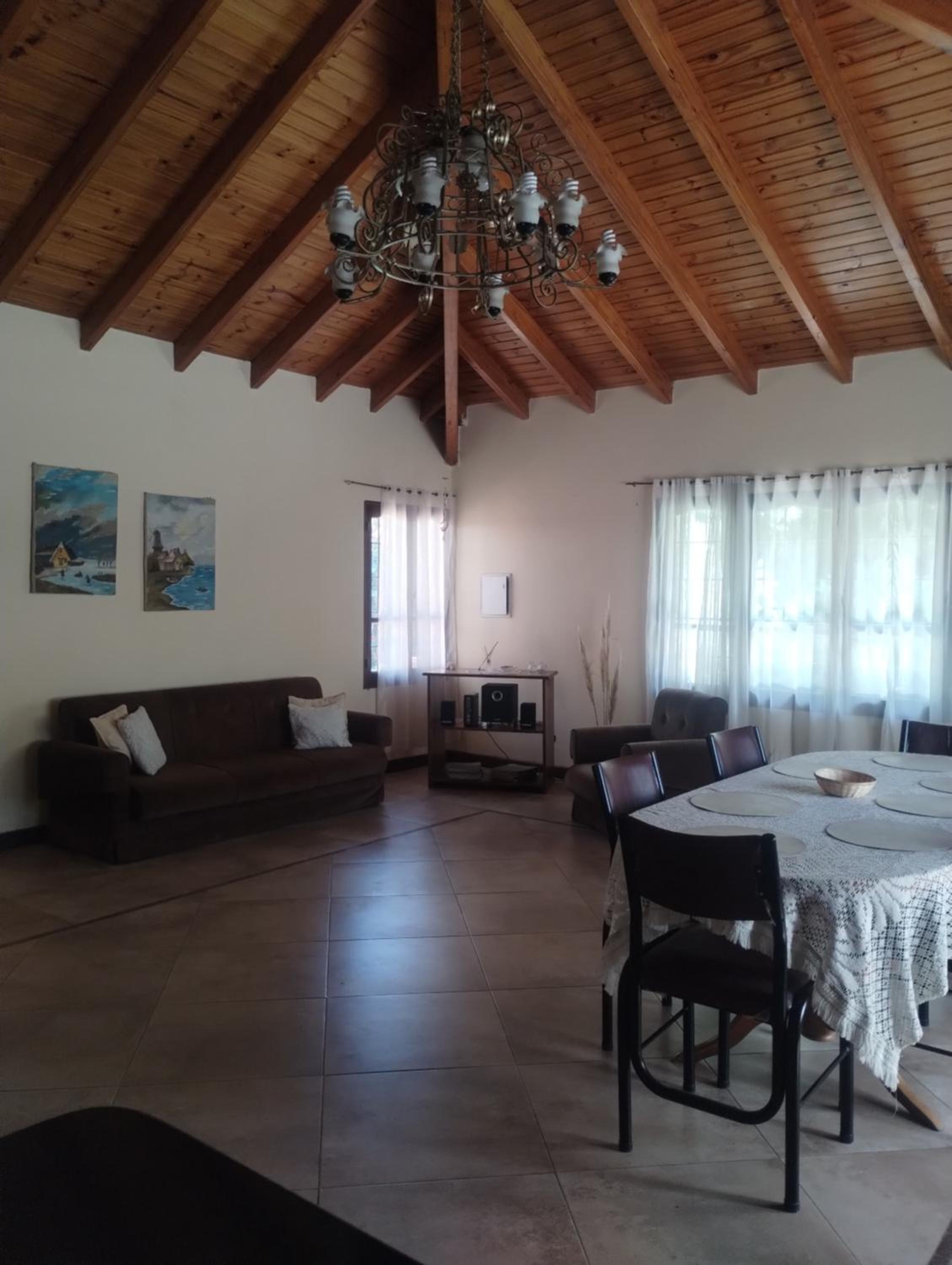 Casa amplia, jardin maravilloso