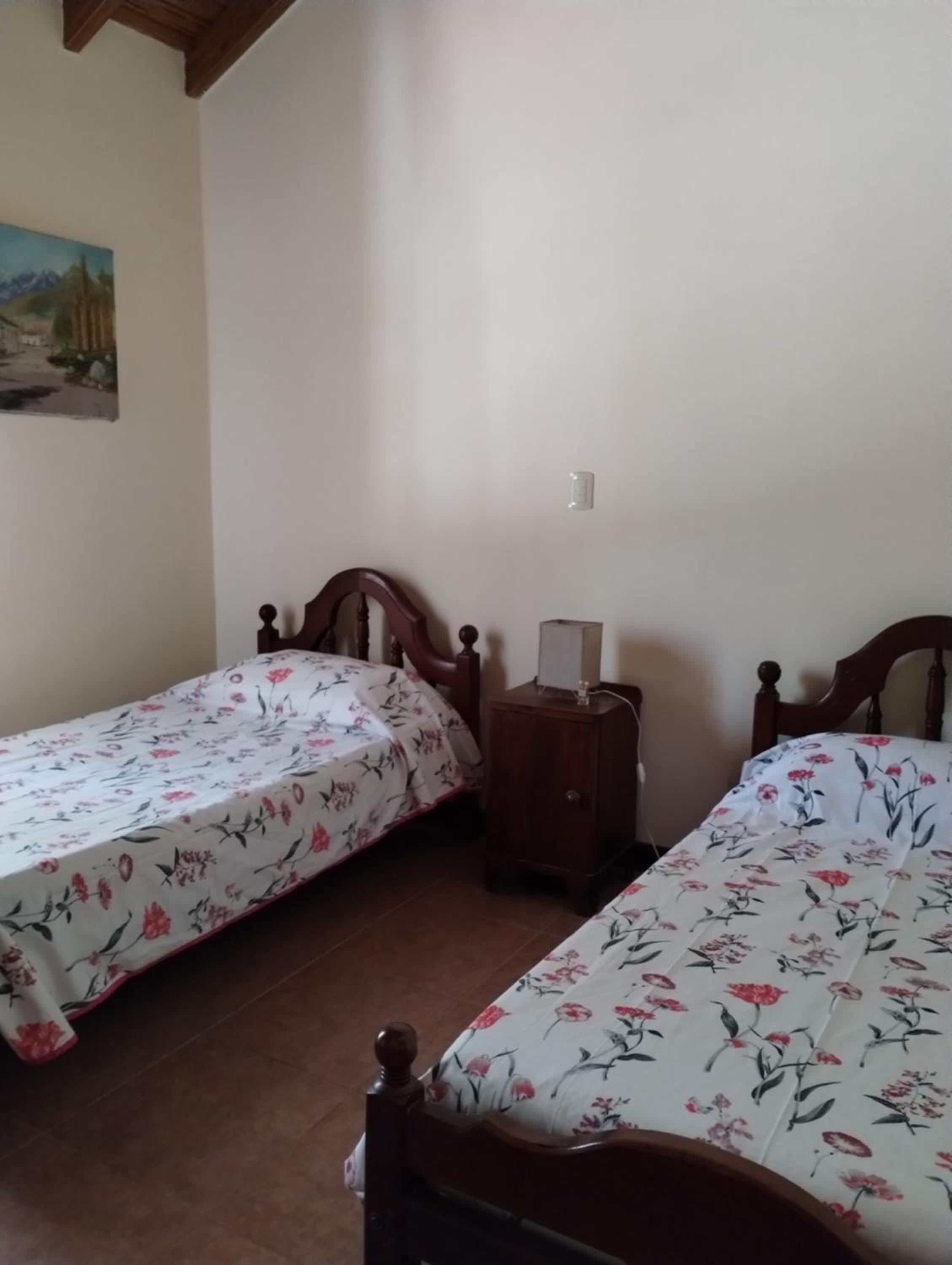 Casa amplia, jardin maravilloso