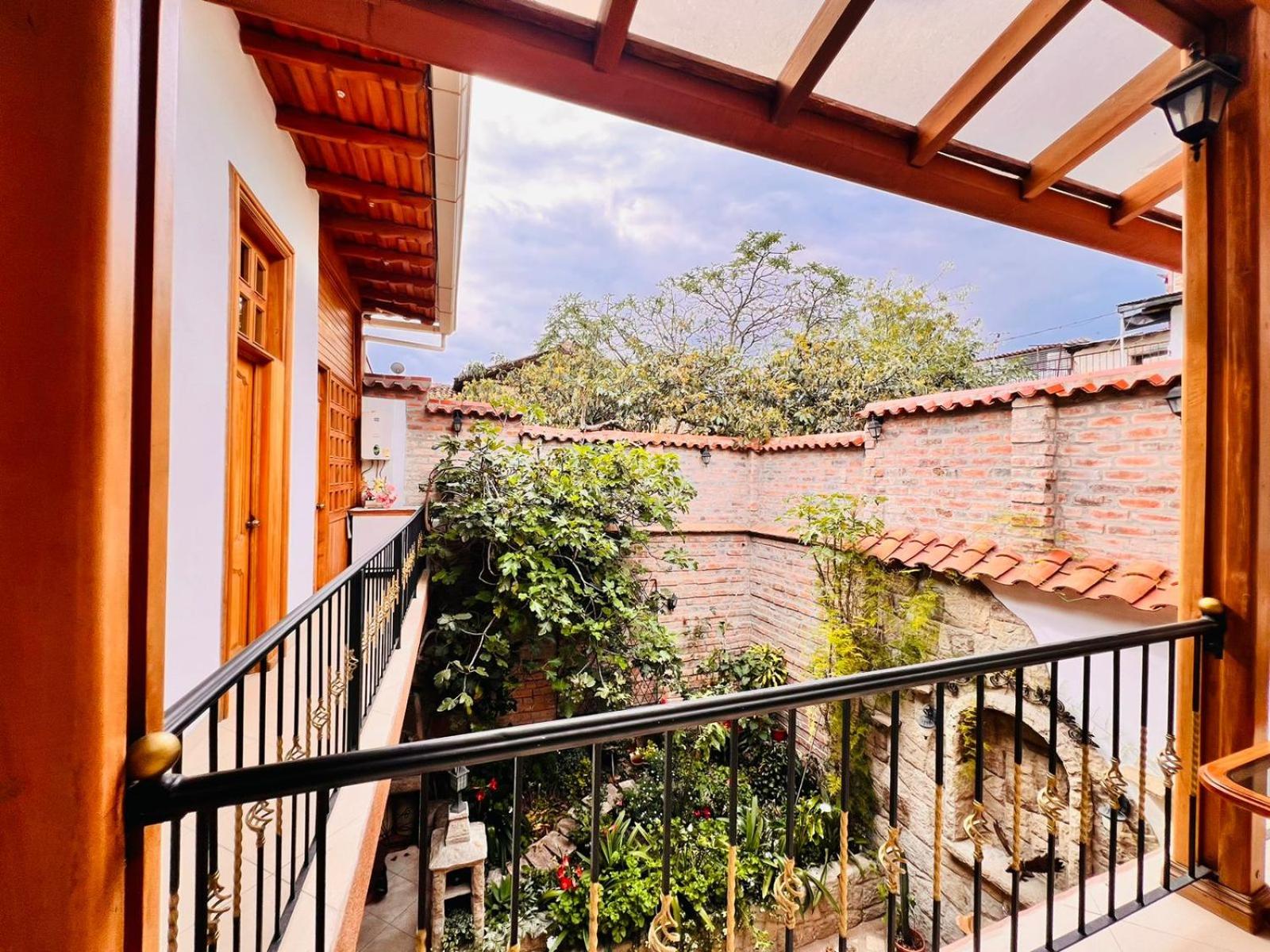 Mansion Zoila Hortencia