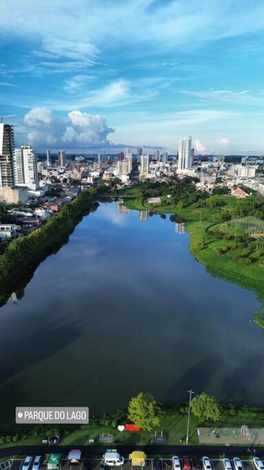 Apto aconchegante Centro Lago com 2 banheiros