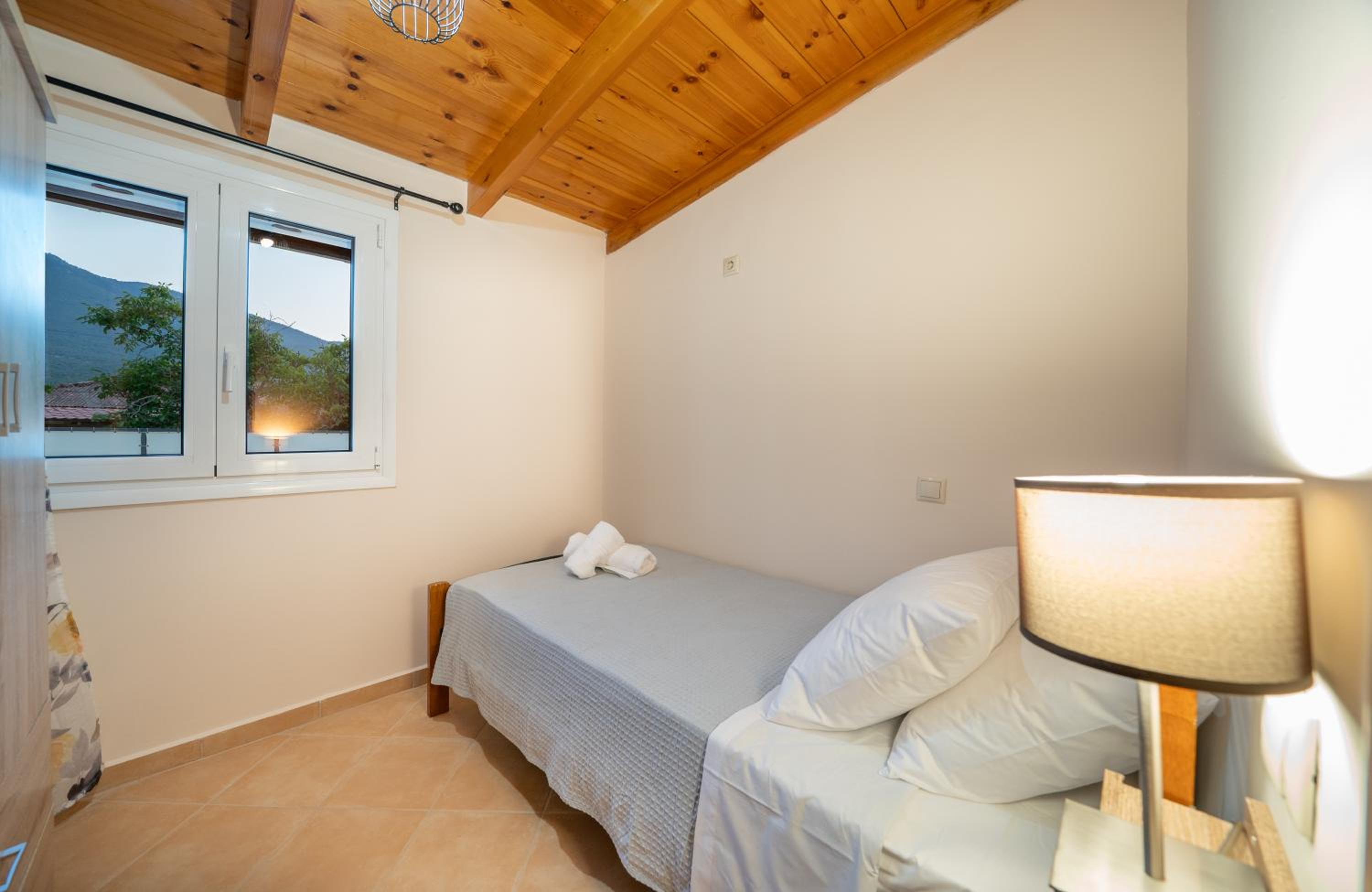 Home plousia