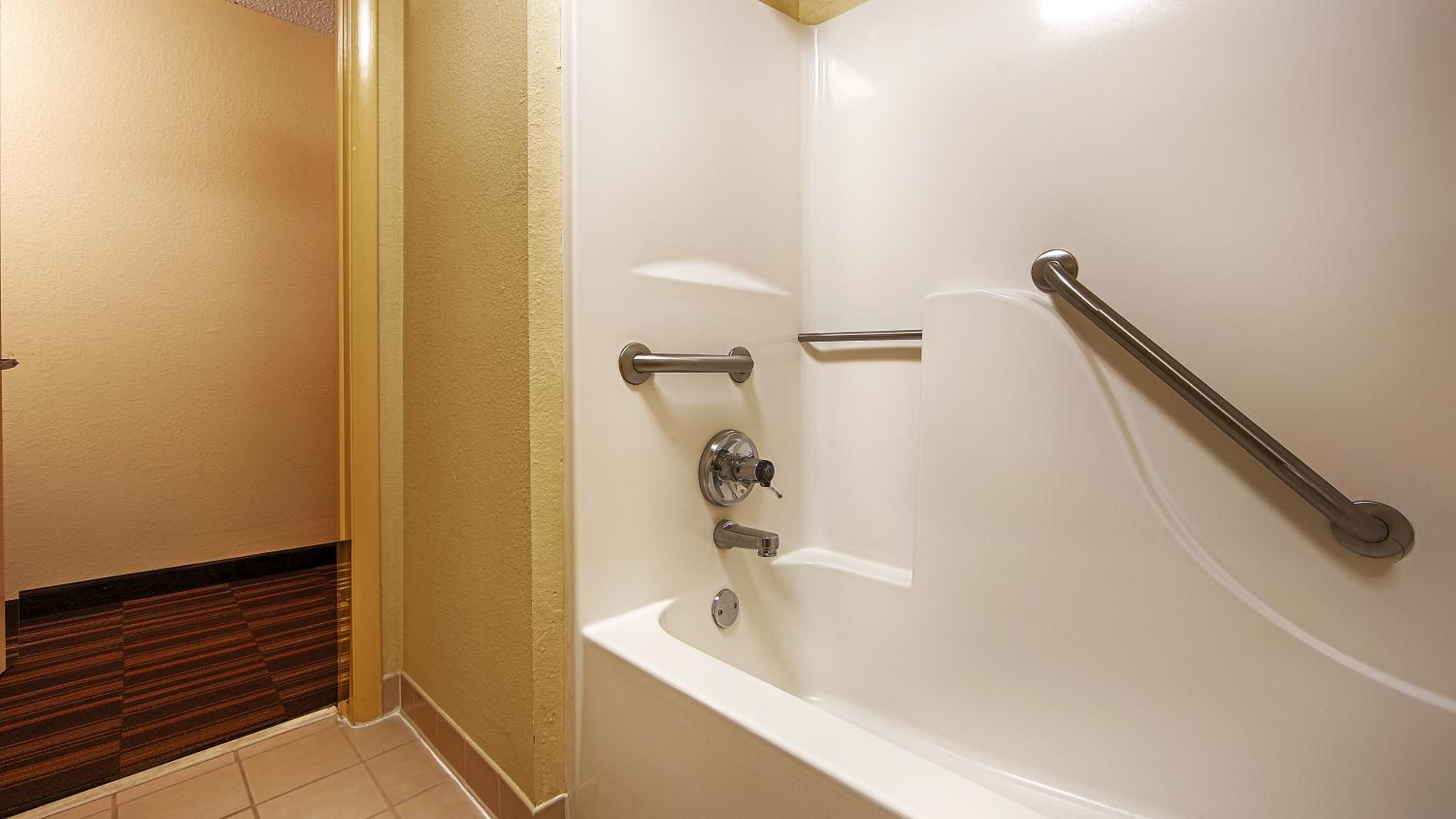 Greenville Vacations - Best Western Greenville Inn - Property Image 8