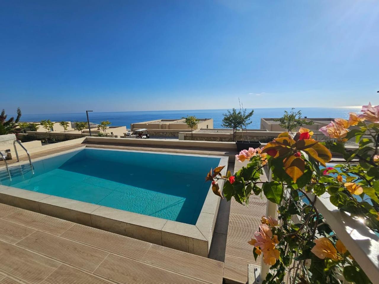 Villa Champagne Green Coast Palase