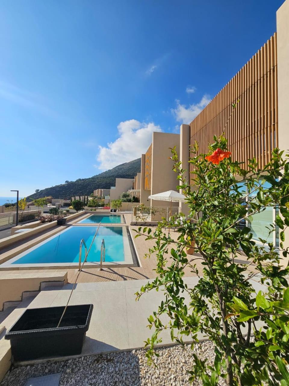 Villa Champagne Green Coast Palase