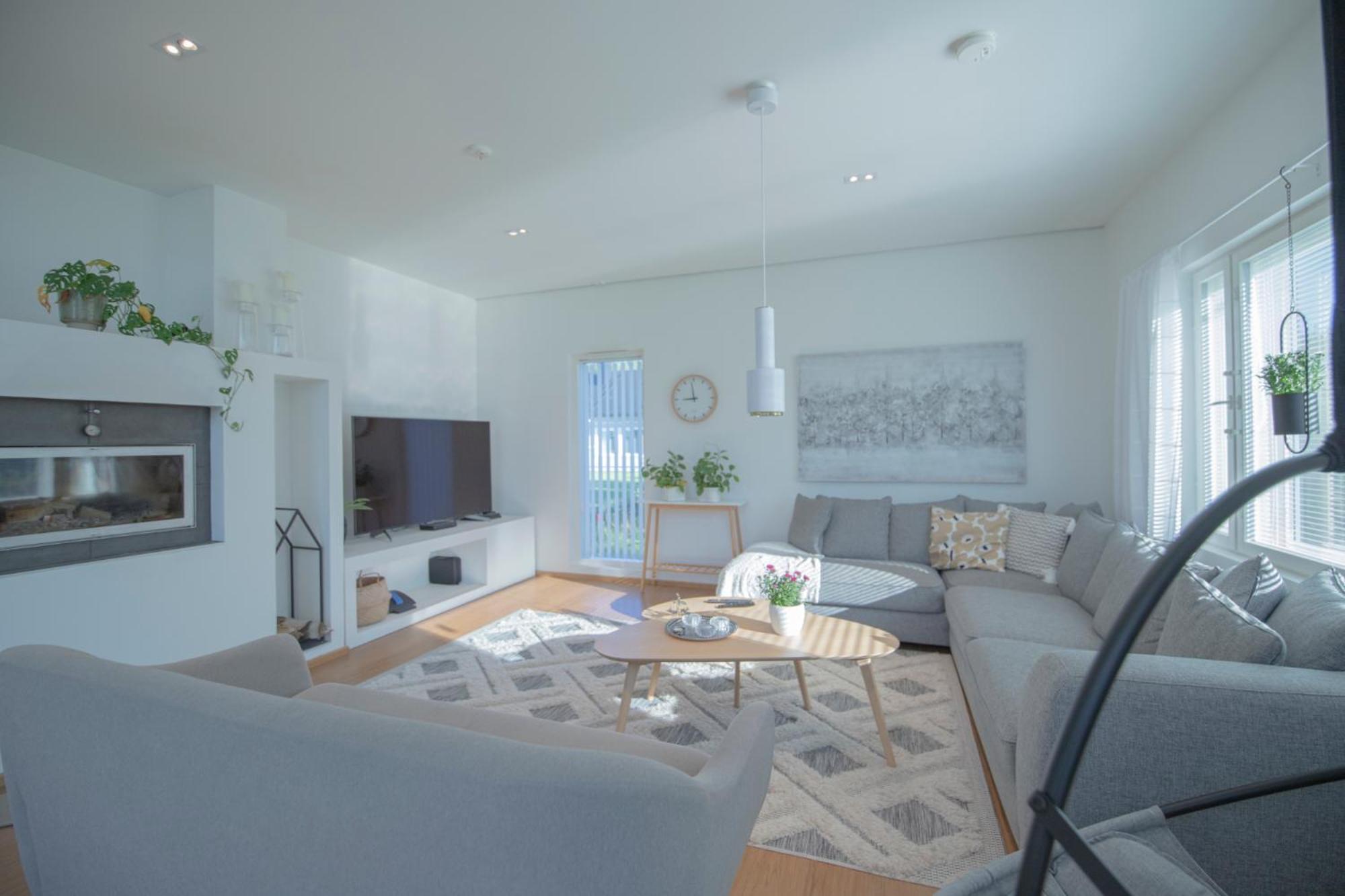 North Aurora Villa - near the Santa Claus view 2