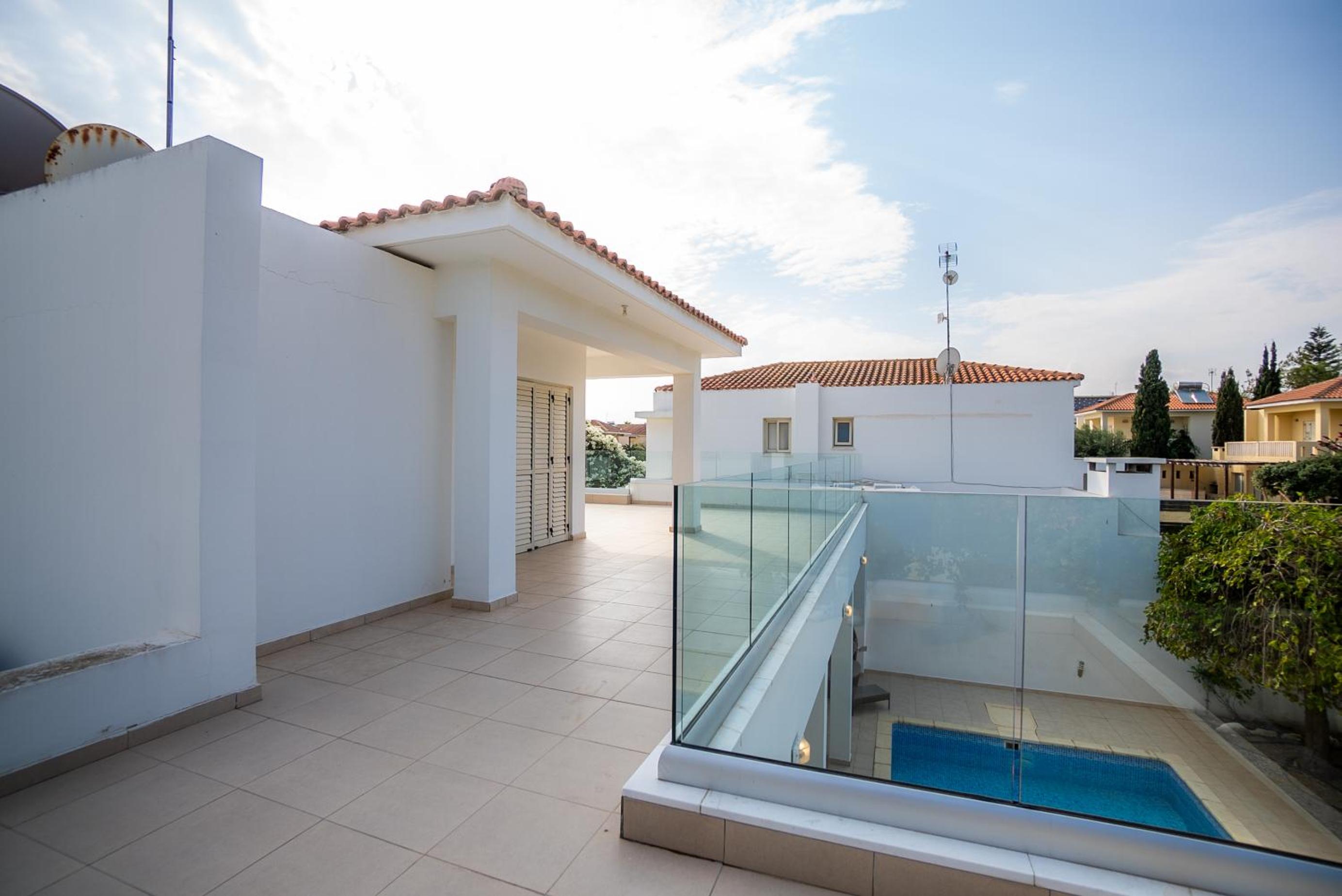 Beachfront Villa Larnaka Dhekelia with Pool