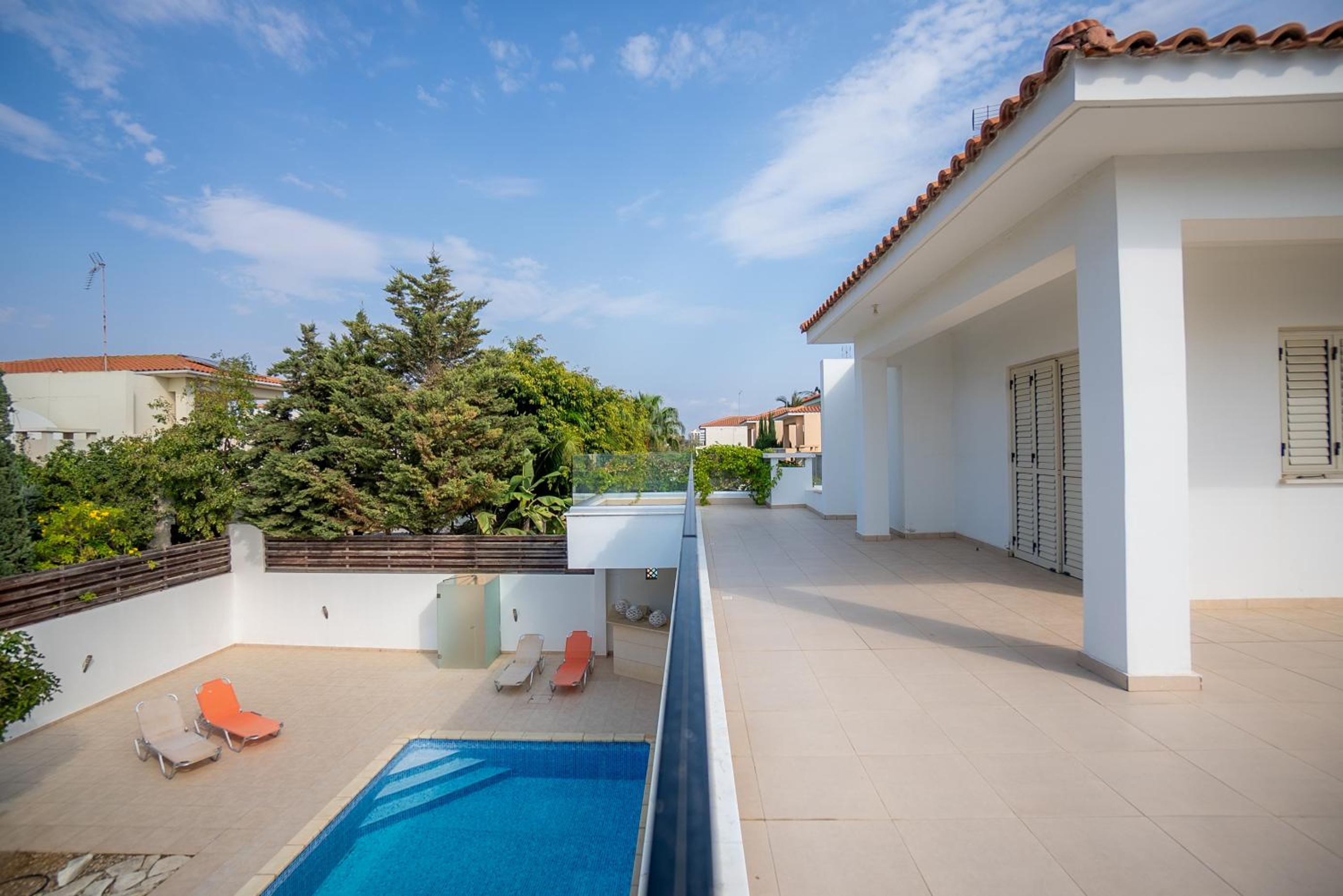 Beachfront Villa Larnaka Dhekelia with Pool