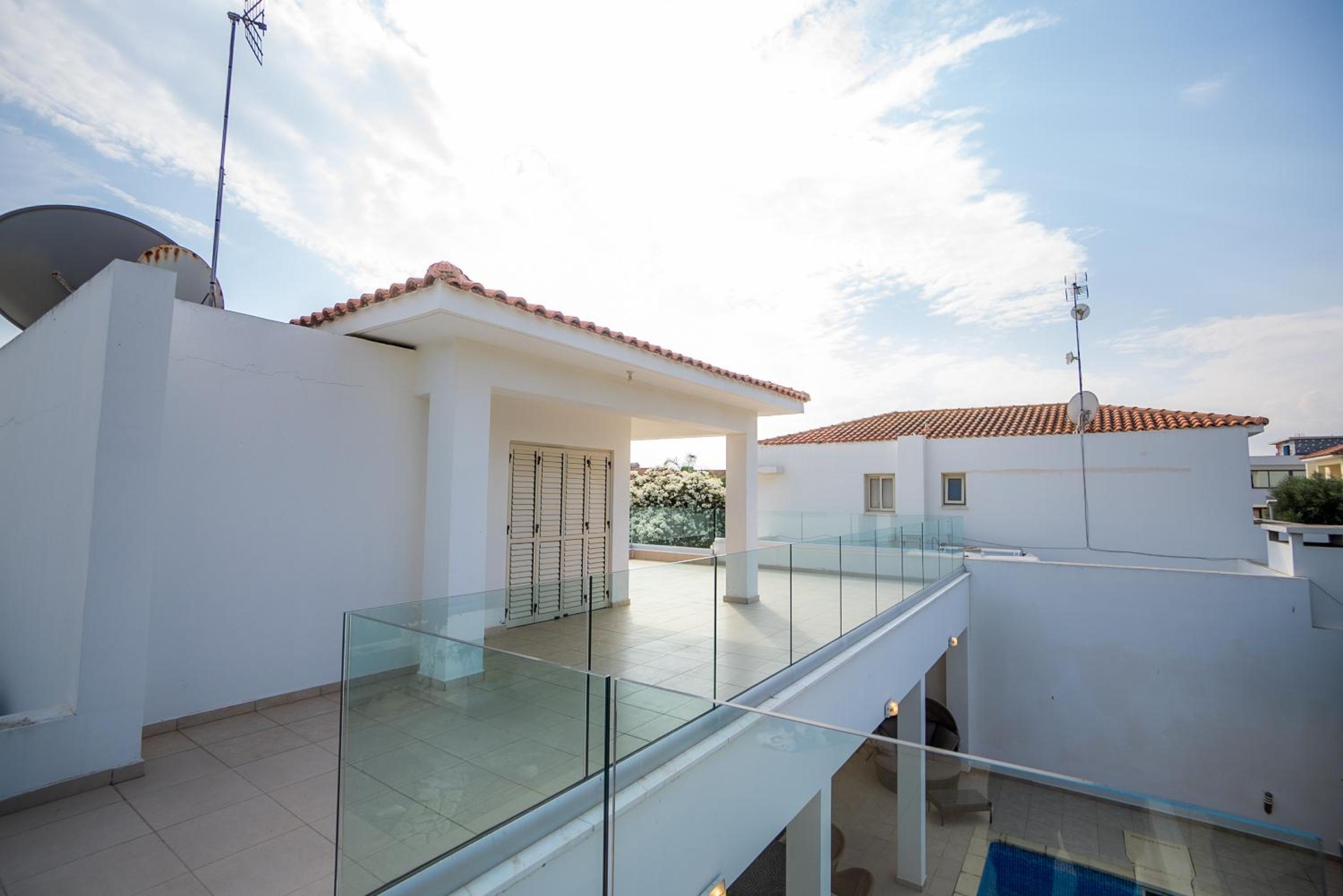 Beachfront Villa Larnaka Dhekelia with Pool