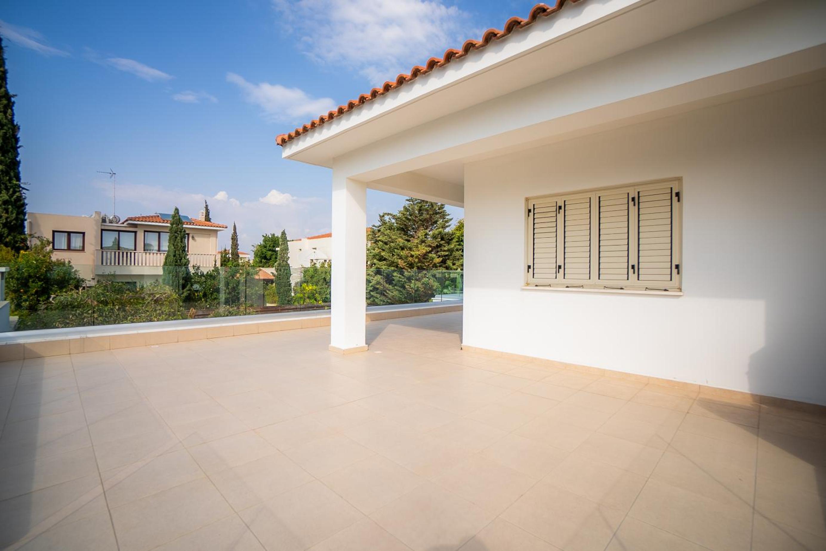 Beachfront Villa Larnaka Dhekelia with Pool