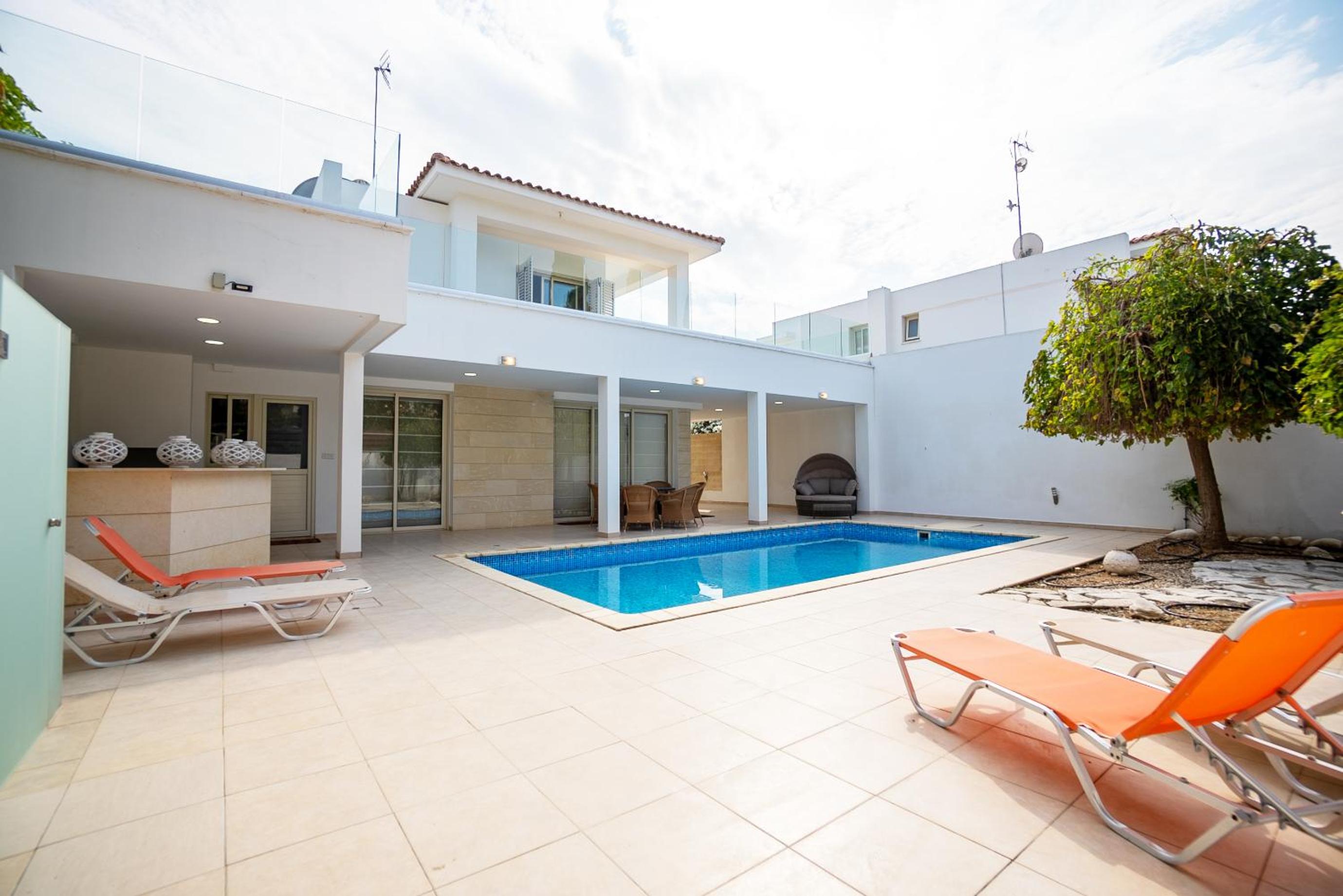 Beachfront Villa Larnaka Dhekelia with Pool