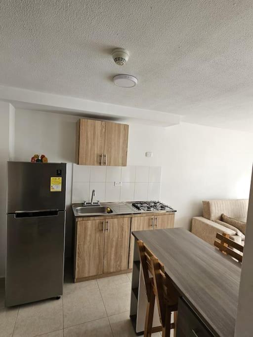 Apartaestudio FANTASTICO UBICADO EN EL NORTE DE ARMENIA CERCA A LOS PUEBLOS Y AL PARQUE DEL CAFE