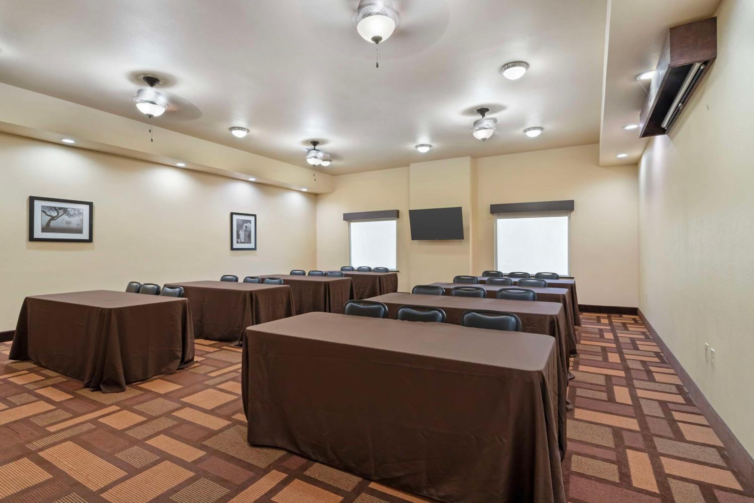 Best Western Plus Goliad Inn & Suites