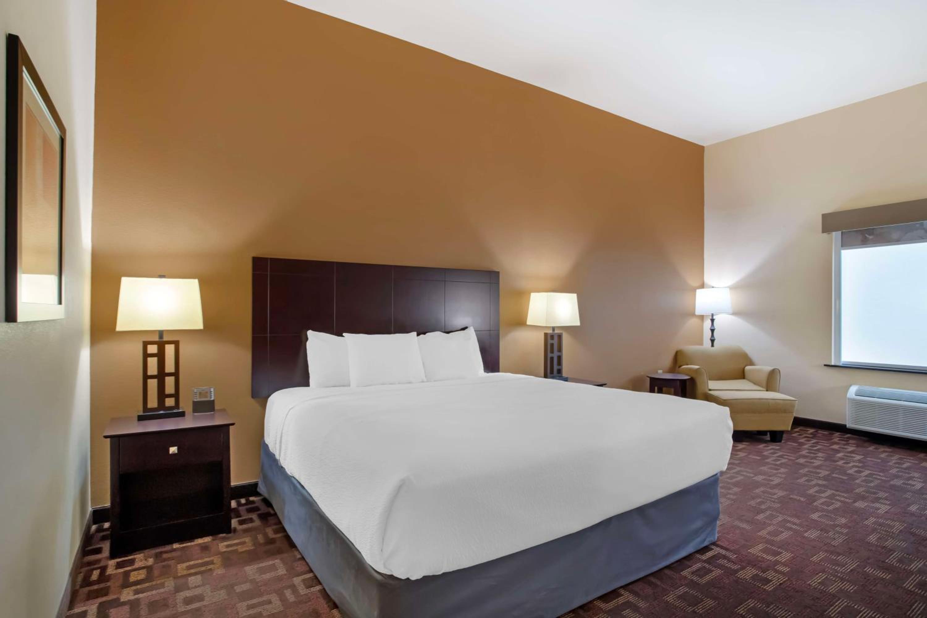 Best Western Plus Goliad Inn & Suites