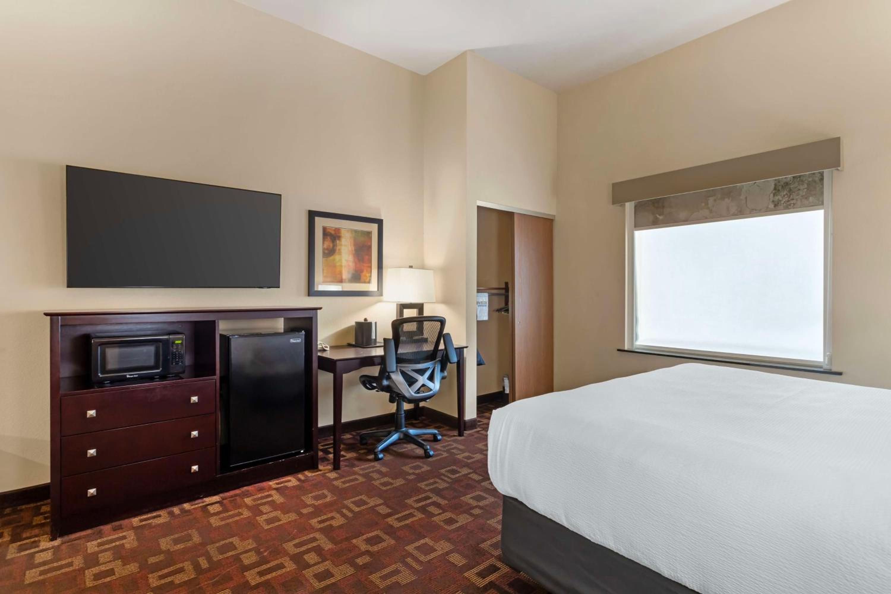 Best Western Plus Goliad Inn & Suites