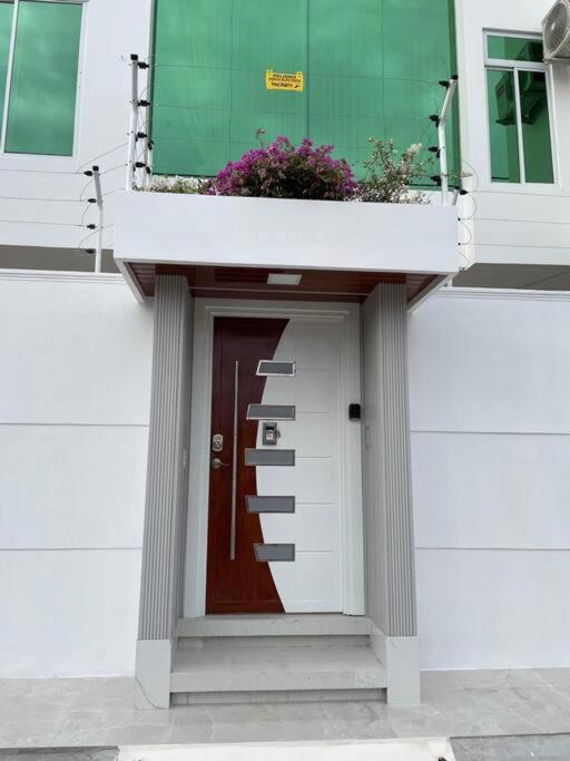Hermoso Apartamento#3 en Unioro view 4
