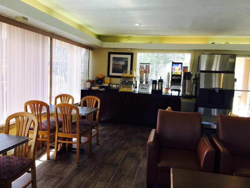 Americas Best Value Inn at Central Valley-Woodbury view 2