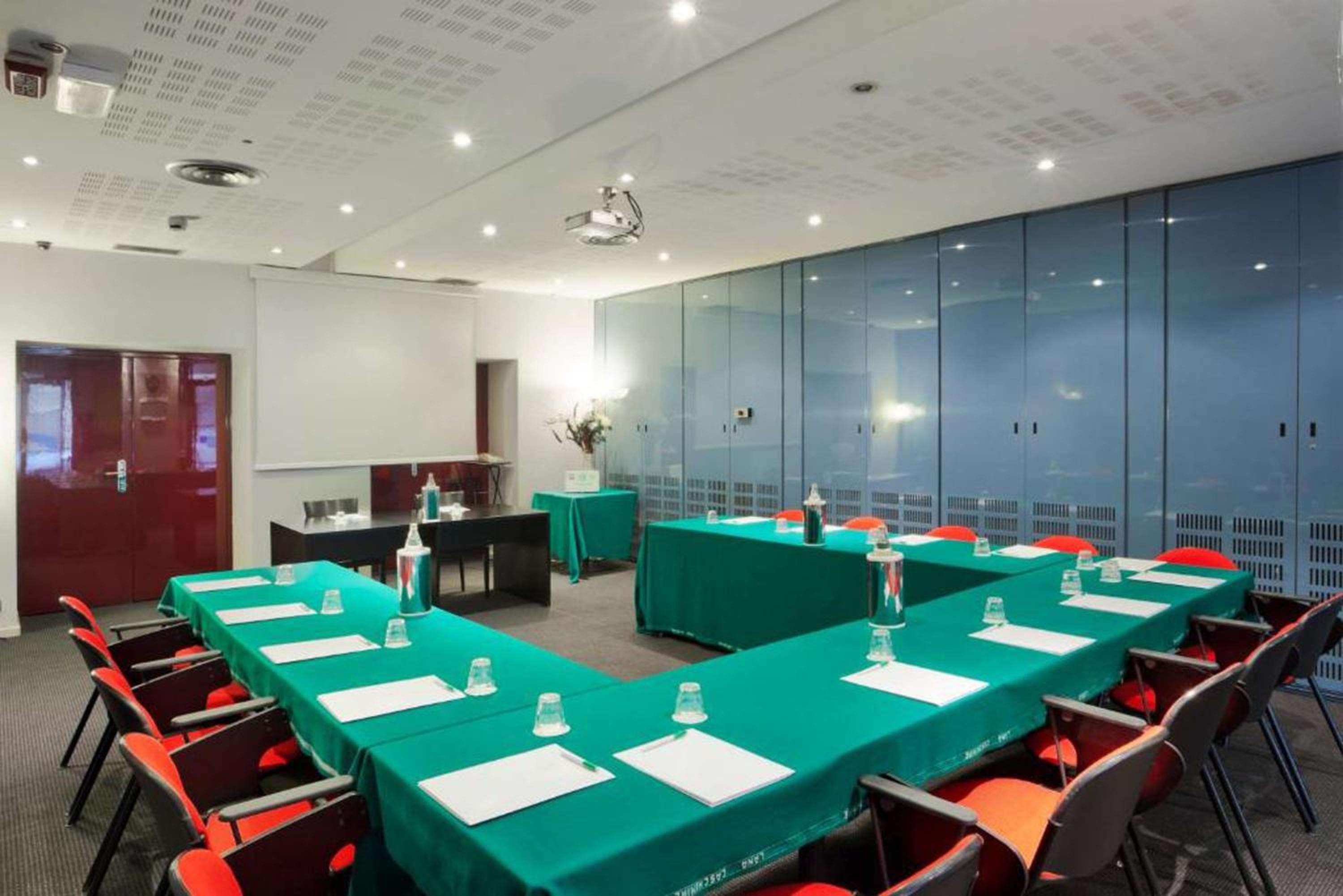 Sure Hotel by Best Western Turin City Centre-3