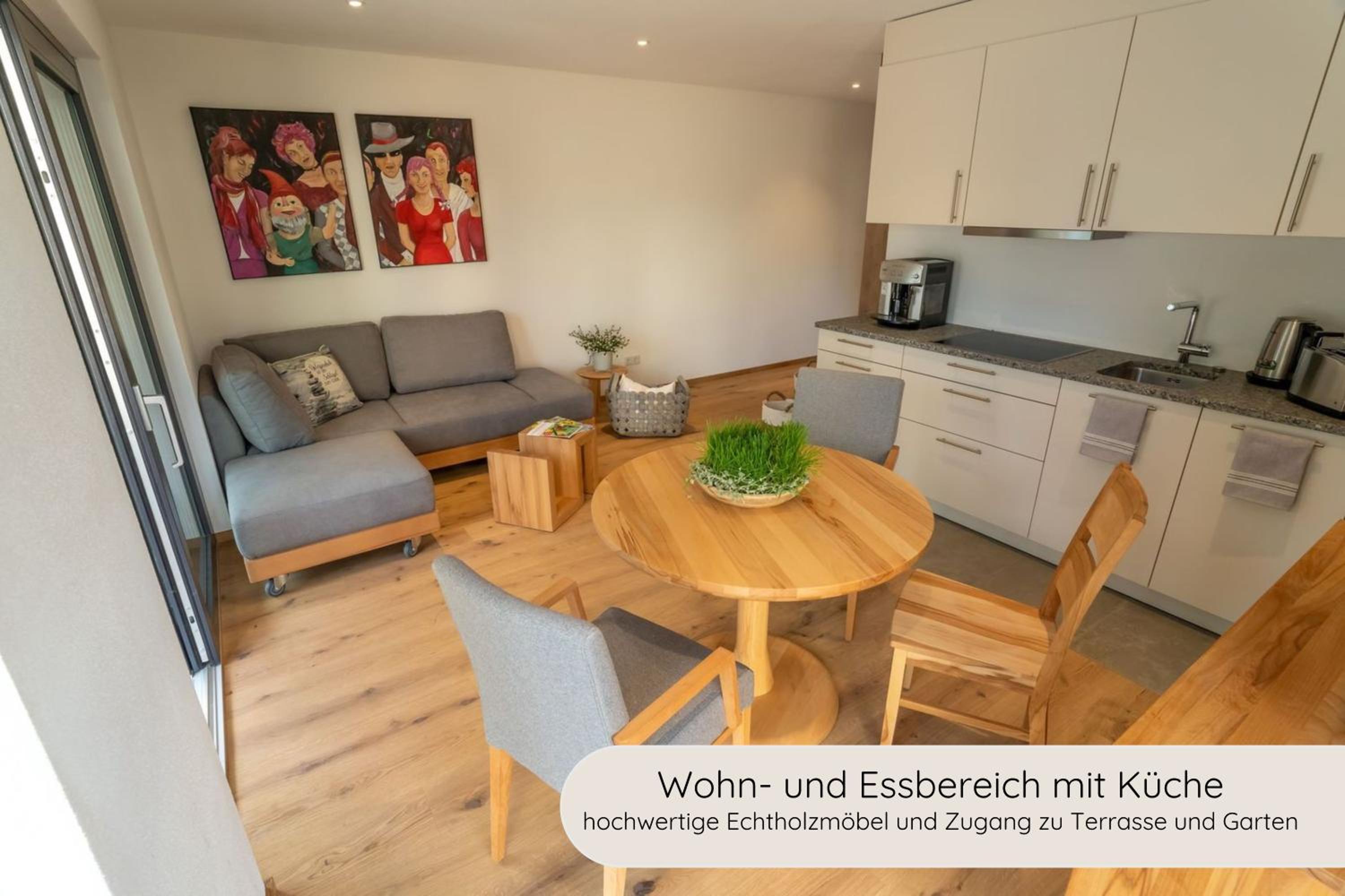 INVITA Natur-Chalets - Gruppenurlaub, Events im Schwarzwald - 6 Apartments, 25 Personen