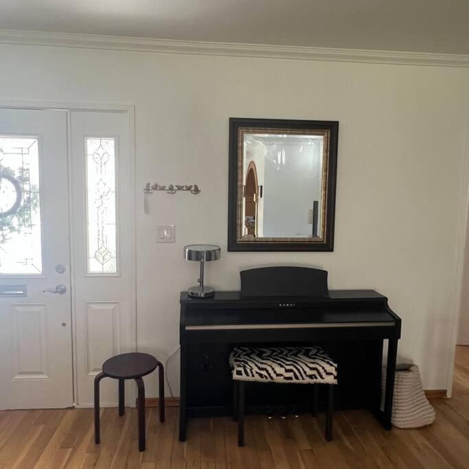 Los Angeles Vacations - Los Angeles Serenity, A Reseda Family Home - Property Image 19