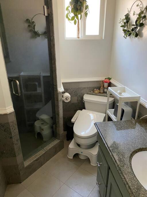 Los Angeles Vacations - Los Angeles Serenity, A Reseda Family Home - Property Image 12