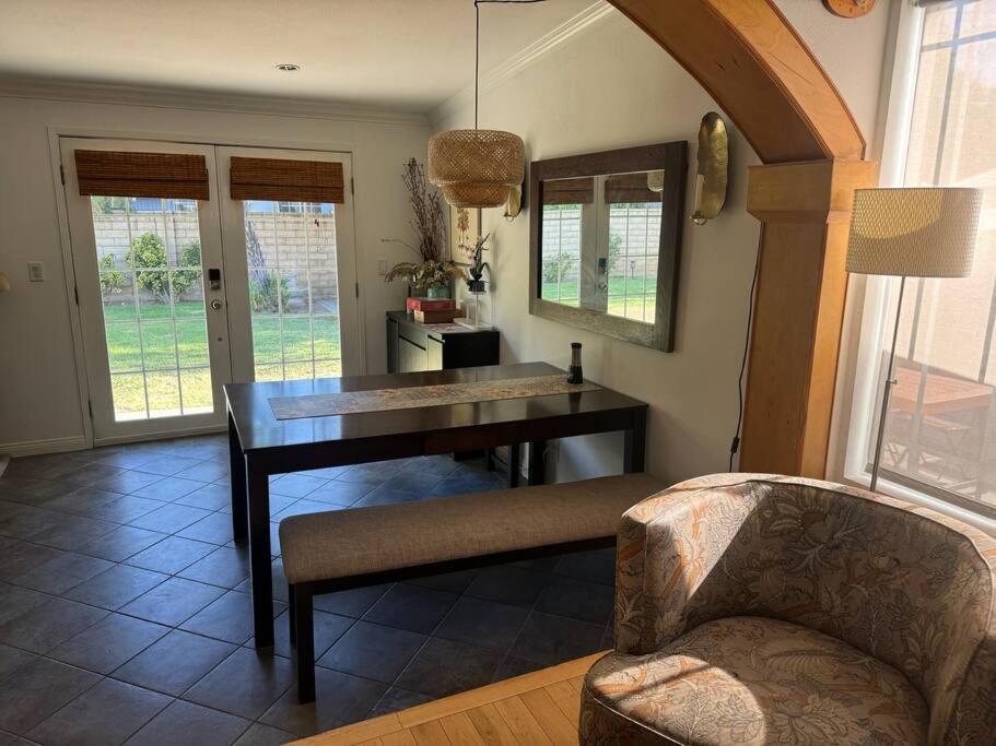 Los Angeles Vacations - Los Angeles Serenity, A Reseda Family Home - Property Image 8
