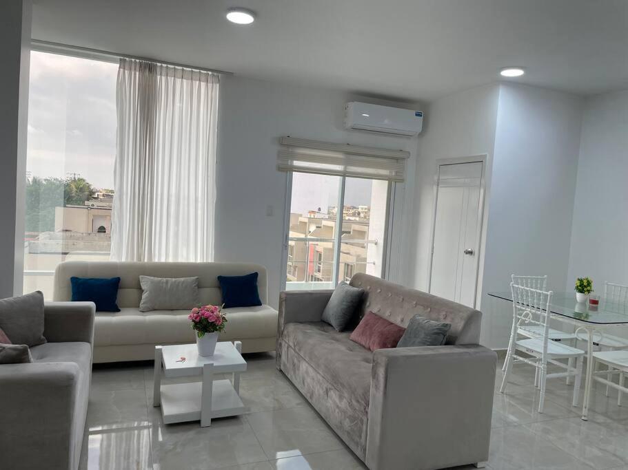 Hermoso apartamento #13 piso 3 view 5