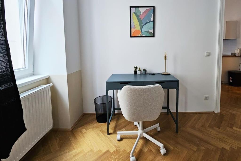 Historic Flat near Main Station