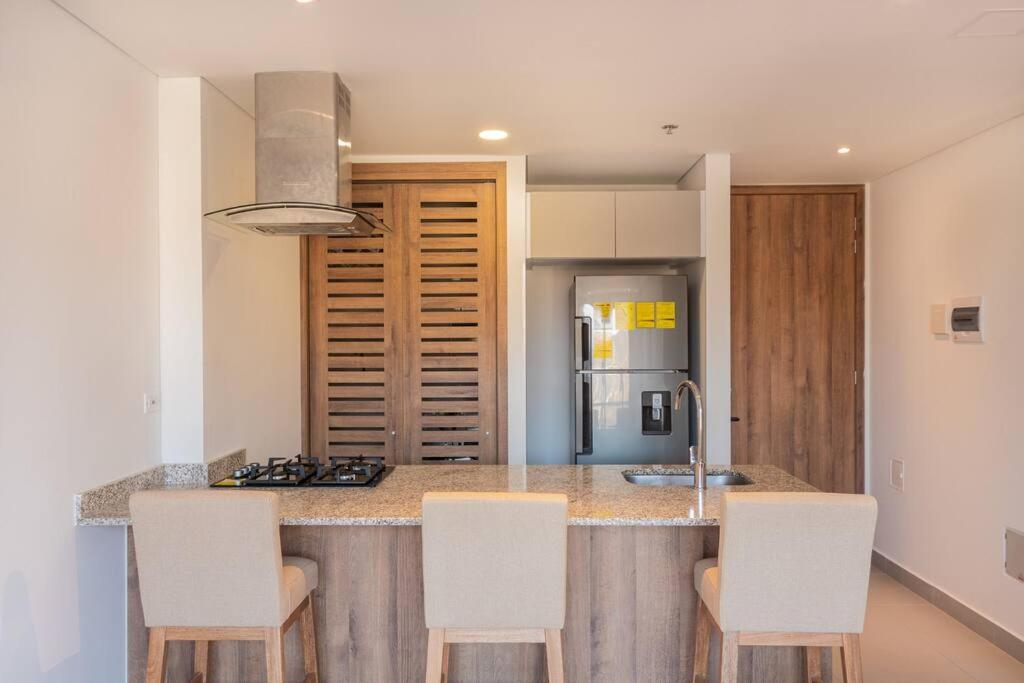 RODADERO EXCLUSIVO - 2hab Suite a METROS DEL MAR