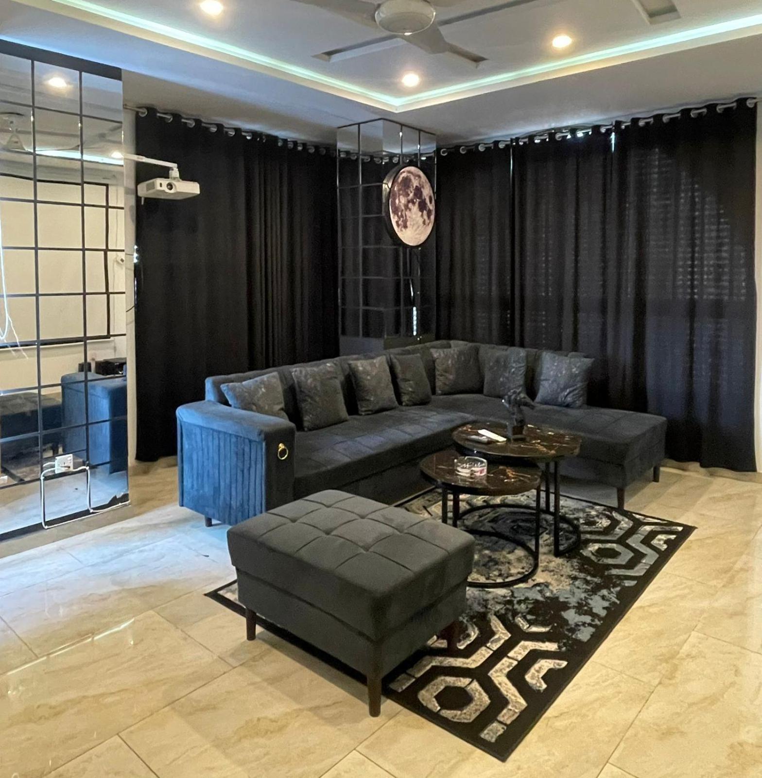 Cineplex Lodges