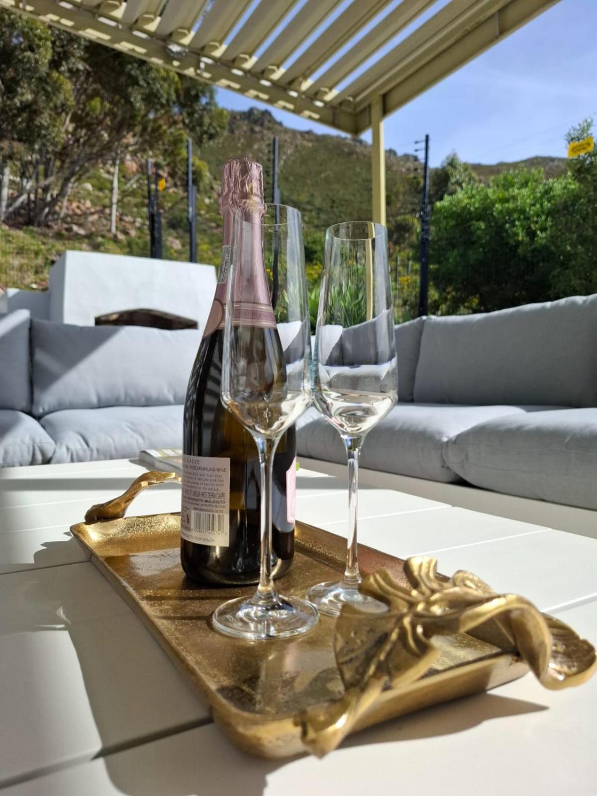 Phezulu Manor, Panoramic Views, Serviced Retreat view 3