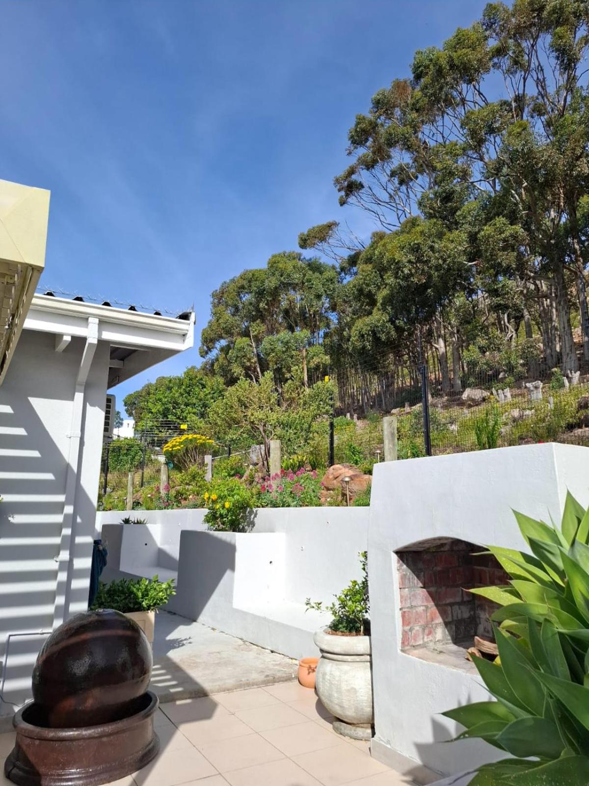 Phezulu Manor, Panoramic Views, Serviced Retreat view 4