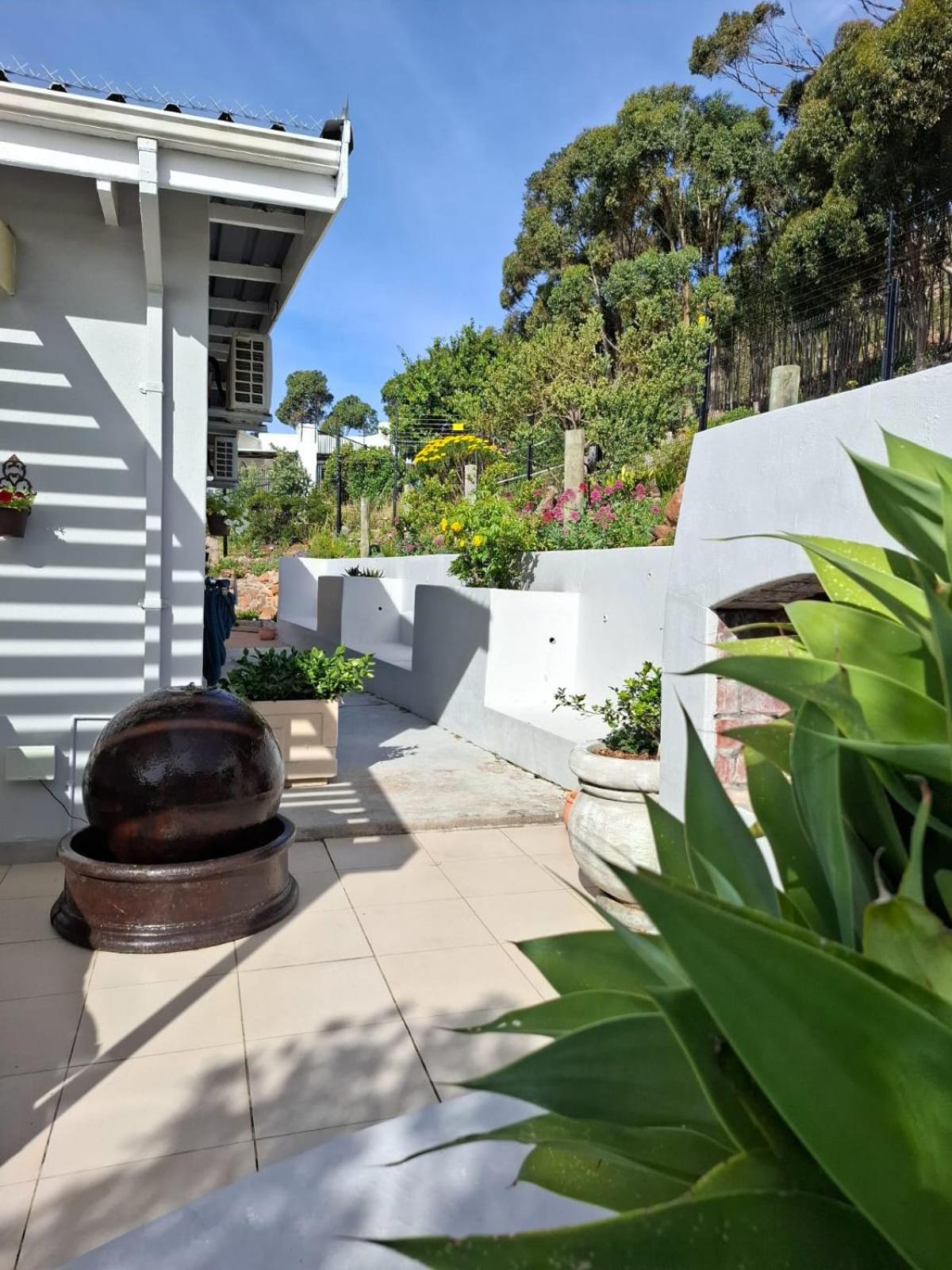 Phezulu Manor, Panoramic Views, Serviced Retreat view 5