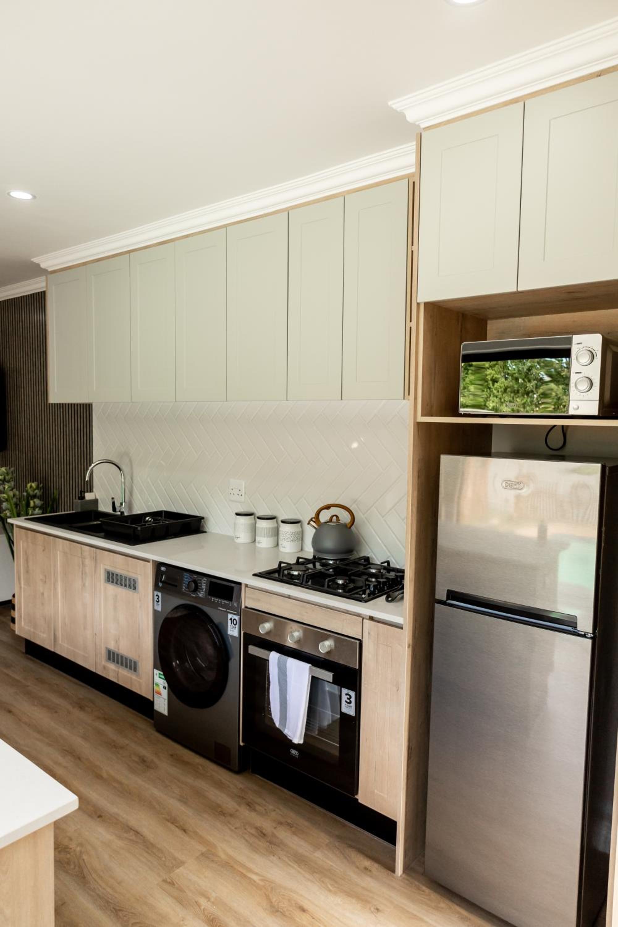 Hotel Tranquility Cove in Bonza Bay - Image 1