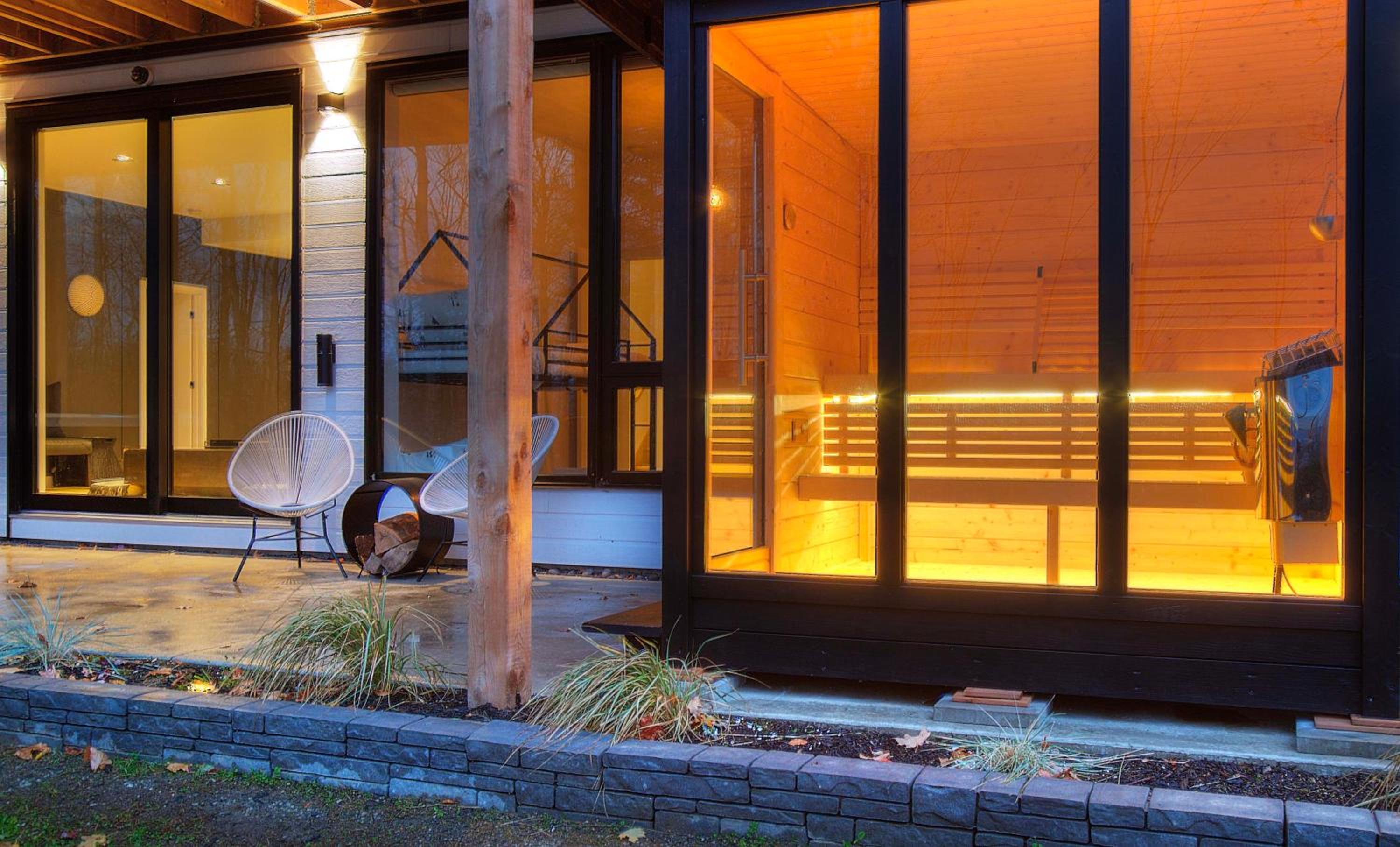 Chalet Peak Tremblant: Your Mountain Escape.
